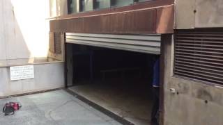 Puerta galvanizada de parking