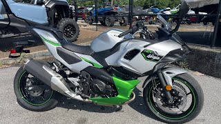 Kawasaki Ninja 7 Hybrid First Ride Impressions