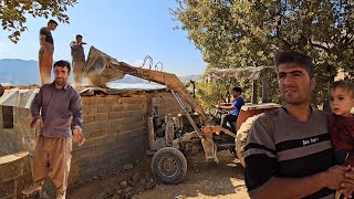 Mirza finally came to Haji's aid after a long time and helped repair the roof of Haji's small house!