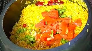 ବିନା ପିଆଜ ରସୁଣ ରେ ତିଆରୀ Tasty ଖିଚୁଡି|Odia Khichudi Recipe|Puja Brata Khichdi Recipe|Mug Deal Khichdi