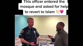 Police officer entered the mosque & asked for help to revert to Islam #shorts #convert #usa