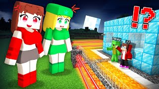 GIRL JJ and GIRL Mikey vs Security House in Minecraft! - Maizen