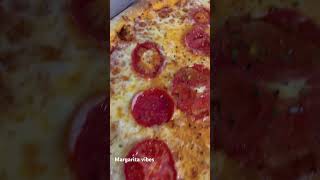 Pizza time ! #foodlover #youtubeshorts #foodie #food #love #pizza