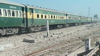 Train 🚂🚂 | Pakistan Fastest Train | Pakistan Railways | Passenger Train #moazzamiftikhar #railway