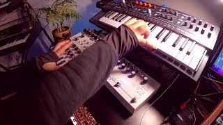 Late Night Synth Jam with Lyra-8, Minifreak, Synth One app, Microcosm and +