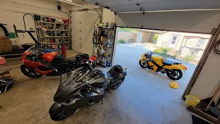 Tron Does Detroit (Busa VS Busa VS Busa VS Busa VS Ducati V4 VS 21 S1000RR)!!