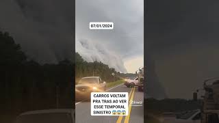 Carros Dando Meia Volta Por Causa Do Temporal