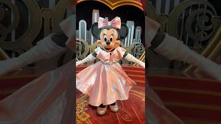 Minnie Mouse debuts in New Dress at Red Carpet Dreams in Disney’s Hollywood Studios!