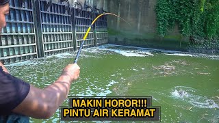 Horoorr!!! Mancing di pintu air keramat semakin mengerikan