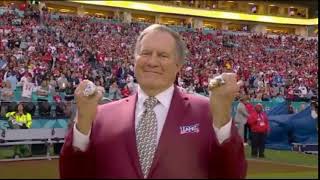 Bill Belichick boldly flashes rings to booing fans at Super Bowl