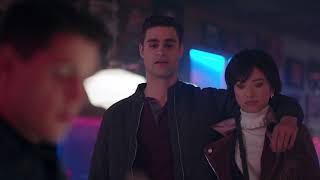 Riverdale 2x14 | Moose e Midge encontram Kevin no pop's (DUBLADO)