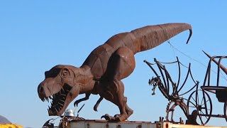 Me encuentro con un Dinosaurio en el desierto