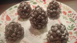 Pigne dolci di Natale. Dolce all cioccolato senza cottura e semplice da realizzare!!