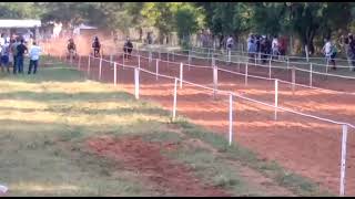 Tractorcito ganador 2 en 1 en el Hipódromo Central San Ignacio Mnes