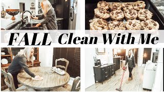 FALL CLEAN WITH ME | CLEAN & BAKE WITH ME | FALL EVENING CLEANING MOTIVATION 2019