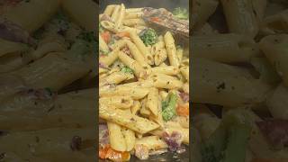 CREAMY VEGAN ALFREDO PASTA👌😋#trending #shorts #pasta