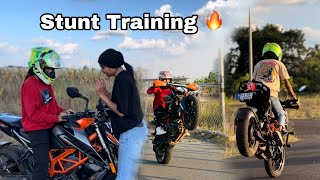 Basic Stunts in just 5 mins 🥹🔥 | @prattukevlogs007 @Girlbikerkomal #bikestunt