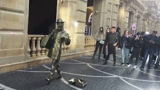 Живая статуя в Баку/ Living statue in Baku