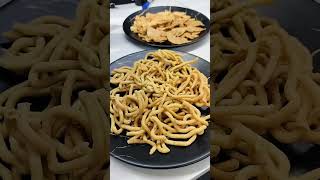 Murukulu and pappu chekkalu #murukku #pappuchekkalu #food #trending #viral #sankranthi #snacks