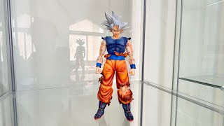 AVT Exclusive MUI Goku Manga Edition Dragon Ball Super