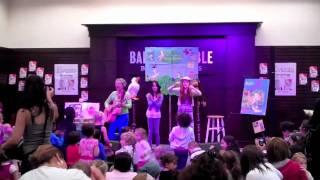 Preschool Kids Songs "Skinnamarink" LIVE by Debi Derryberry