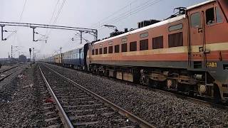 22648/Tiruvananthapuram-Korba SF Express 22725 Wap-4 Arakkonam