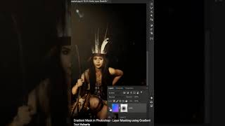 Gradient Mask in Photoshop - Layer Masking using Gradient how to make Photoshop cc2023 #shorts