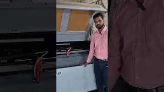 CO2 laser cutting machine