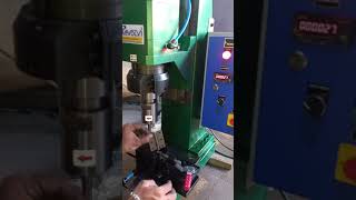 Hinges riveting  machine