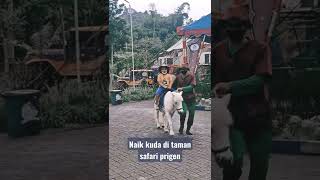 Naik Kuda di Taman Safari Indonesia Prigen