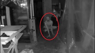 10 أشياء مخيفة صورتها كاميرات المراقبة لم  يجدو لها تفسير !! scary unexplained CCTV videos