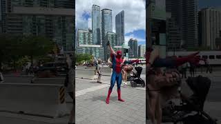 রাস্তায় স্পাইডারম্যান কী করে?Spider-Man on the street of Toronto