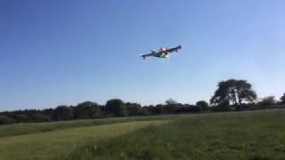 CL 415 Canadair, a short flight video