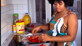 Cooking the most delicious party jollof rice for my odogwu husband on his birthday 😋 Ify’s World