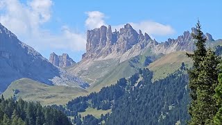 Da Col Rodella ai rifugi Friedrich August, Pertini, Sasso Piatto, scendendo per la Val Duron