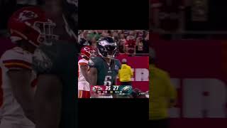 Devonta Smith Big Catch To Set Up A Eagles TD #nflhighlights #nfl #shorts