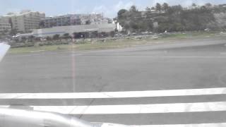 Takeoff from St. Maarten (TNCM/SXM) in a United Airlines Airbus A320