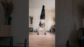 Handstand 1:19 minutes on parallel parallettes