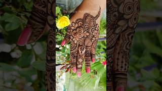 Latest arabic back hand mehndi design/ Mehndi design for back hand #shorts #mehndi #mehndidesign