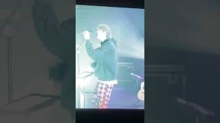 JVKE Boston MA PERFORMANCE “This is what falling in love feels like” clip