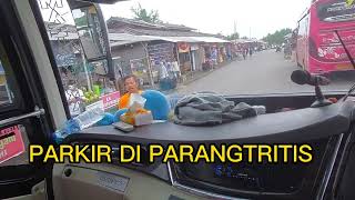 Kompilasi Bus di tempat parkir