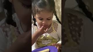 Comendo Biscoito 4 da manhã #vivianpaulina  #shots #youtubeshorts #agenciadepublicidade #biscoitos