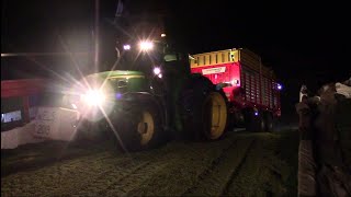 Gras- und Maissilieren / Nachtaktion / Claas, Schäffer, 3x John Deere, 3x Fendt