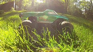 Hpi Savage Xs El Camino backyard bashing, jumps.