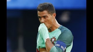 Cristiano Ronaldo da uma caneta sensacional no jogo Portugal 3X0 Letônia   09/06/2017