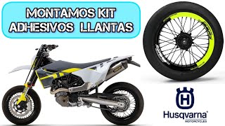 PONER PEGATINAS EN LLANTA DE MOTO. PONER VINILO. PONER CUBRE ESCAPE PROTECTOR. HUSQVARNA 701 SM 2022