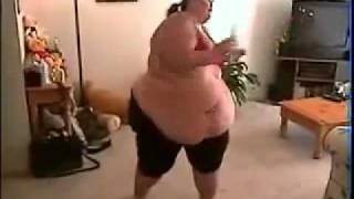 FAT WOMAN EXERCISING