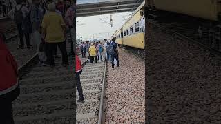 04452 worst passenger train on Delhi Panipat route #shorts #indianrailways #viral #travel #reels