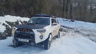 2020 Toyota 4Runner TRD off road, Snow driving / muddy off road 33 AT tires