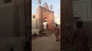 masjid ki tameer jarri h tamaam muslamano ne B0hathi mohabbat se isnaik kaam hissa Lia shukria bahi